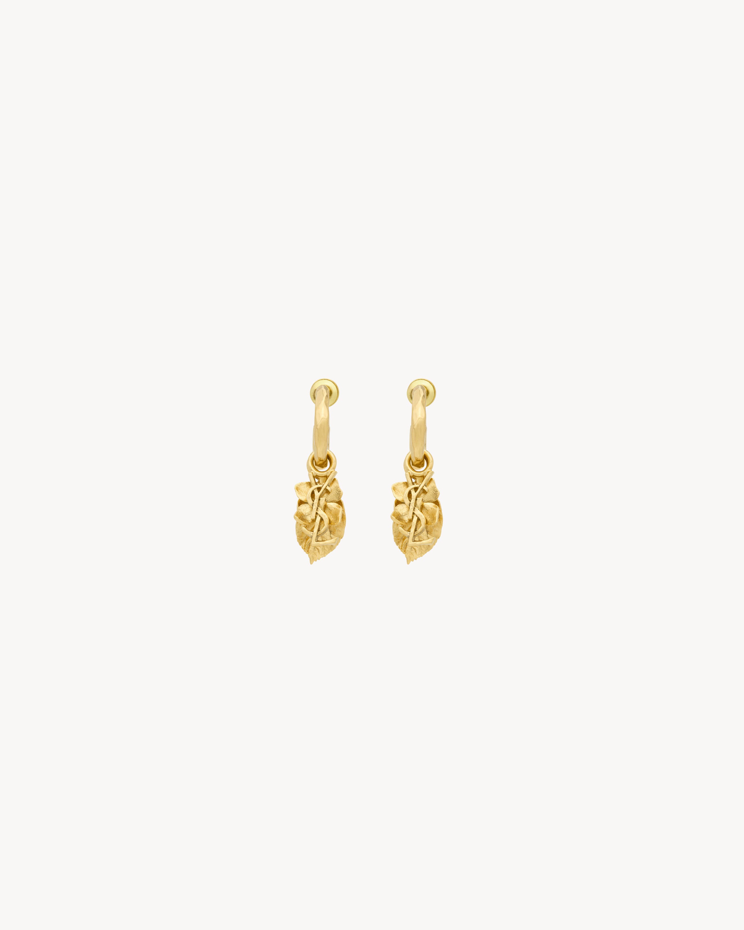 CASSANDRE flower charm hoop earrings in metal
