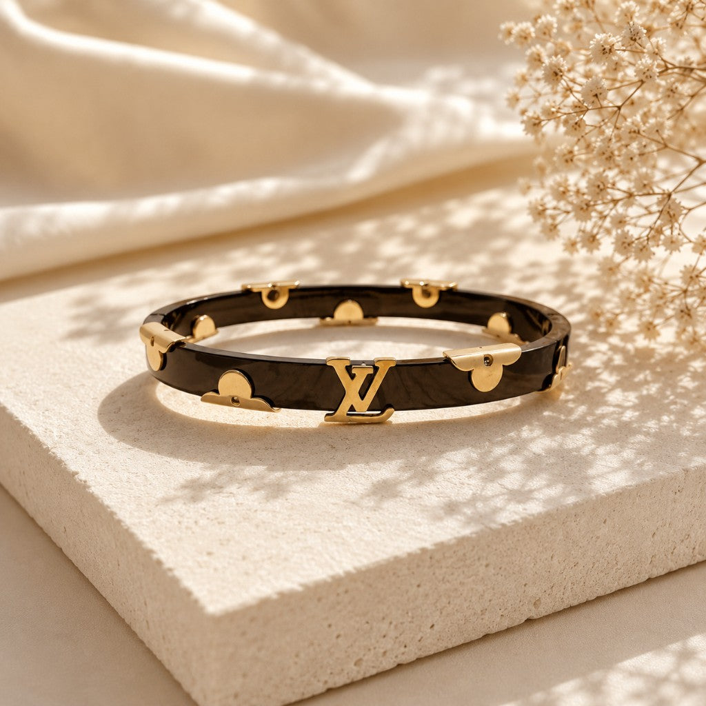 Louis Vuitton Μαύρη Χειροπέδα με Λογότυπο LV