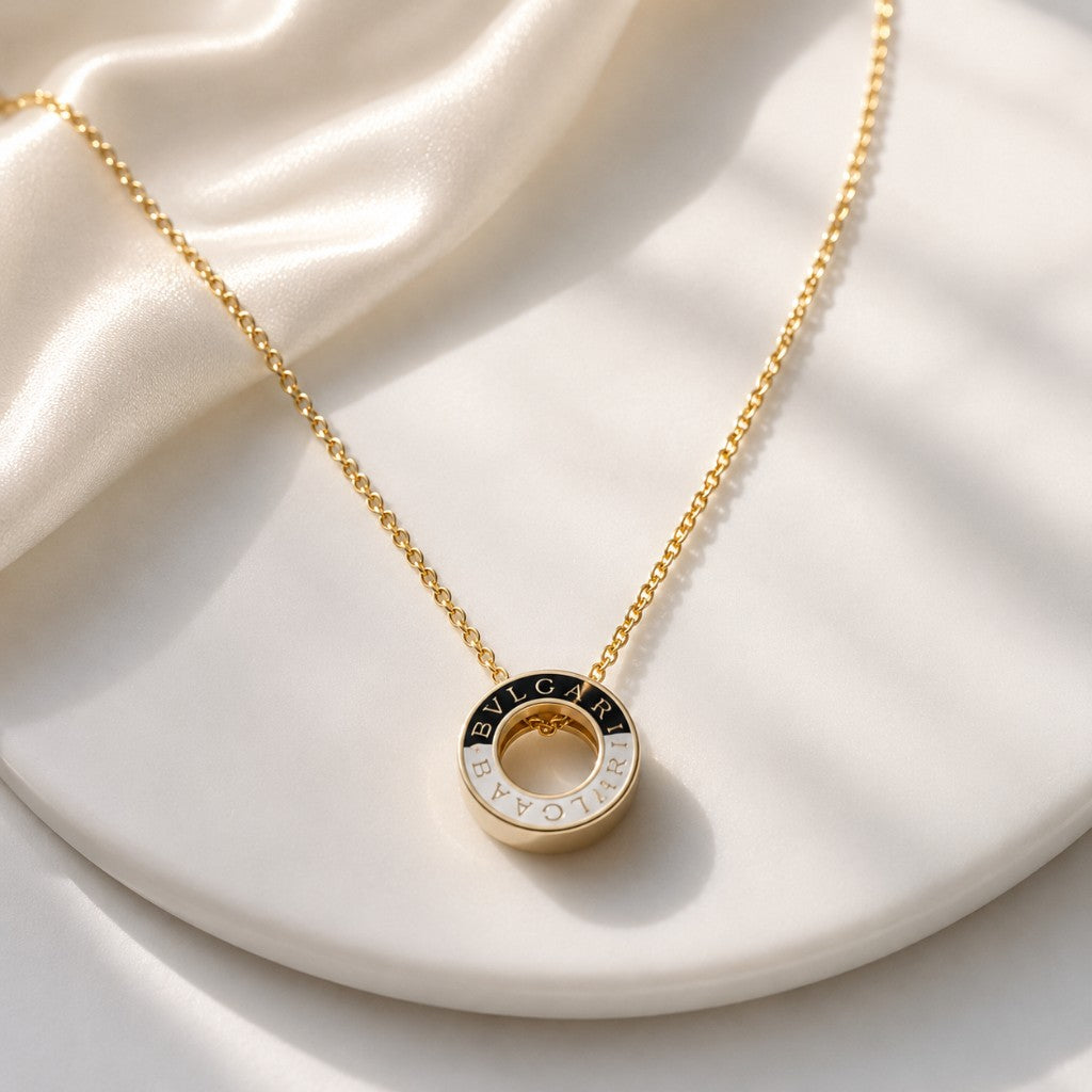 Bvlgari Κολιέ με Κυκλικό Μενταγιόν Μαύρο και Λευκό
