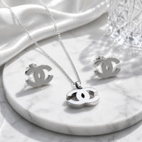 Chanel Σετ Κολιέ και Σκουλαρίκια CC Ασημί