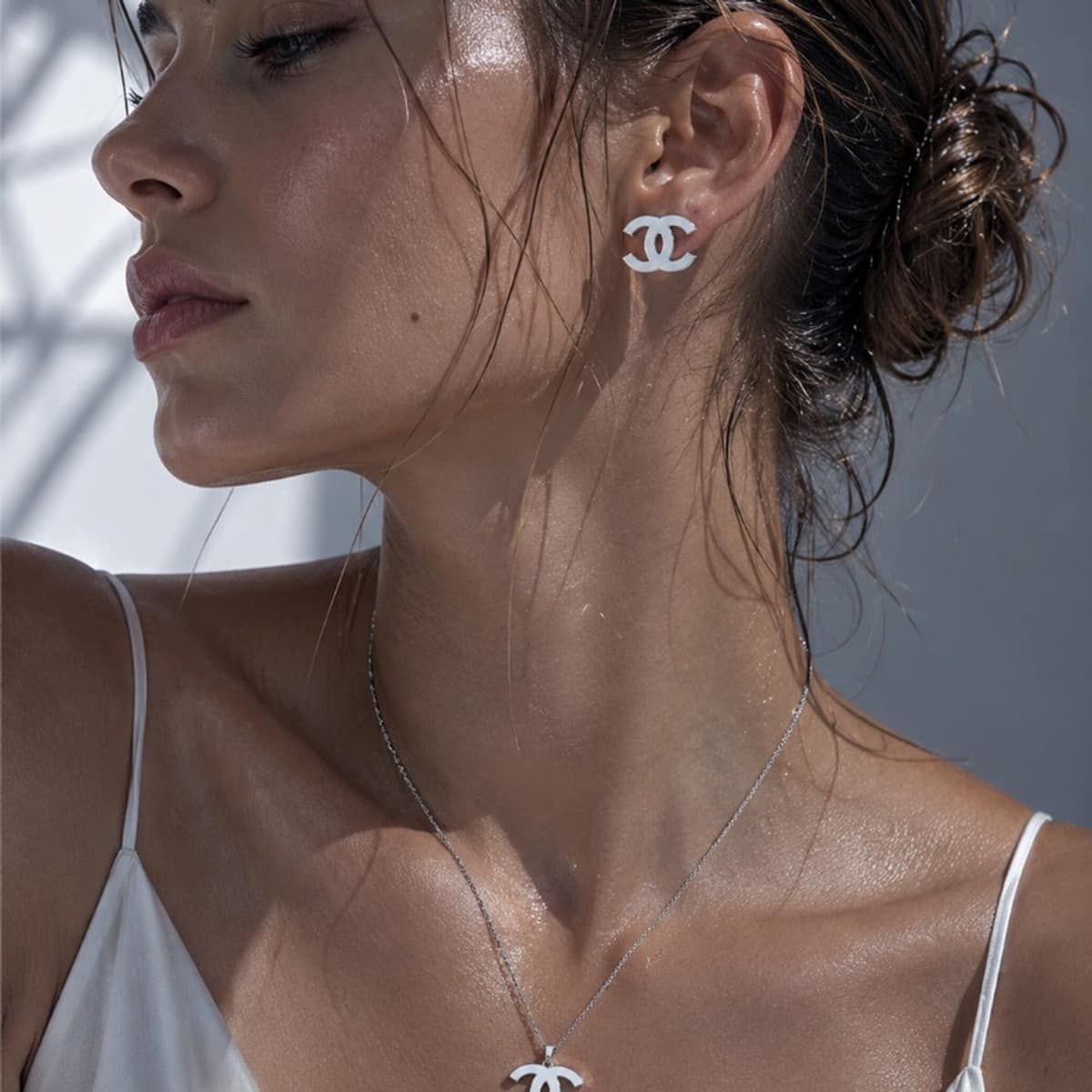 Chanel Σετ Κολιέ και Σκουλαρίκια CC Ασημί